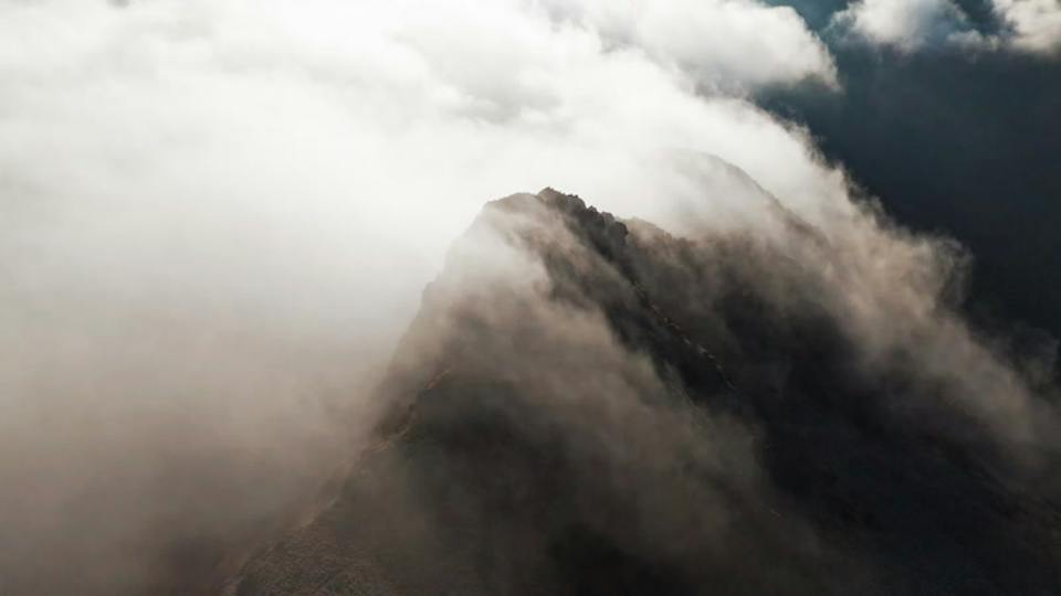 Tann: rock and ridge, the body of the earth